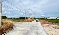 BÁN LỖ 100TR THU HỒI VỐN 3680m2 , BÁN ĐẤT HỚN QUẢN MẶT TIỀN, GẦN KCN, CHỢ TRƯỜNG – 380TR