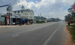 CẦN BÁN GẤP 250M2 ĐẤT GẦN SÂN BAY, ĐƯỜNG LỚN 12M NGAY CHỢ DÂN CƯ ĐÔNG. GIÁ 450 TRIỆU