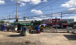 NỢ NẦN CHỒNG CHẤT BÁN LÔ ĐẤT 255M2 ĐẤT NGAY CHỢ, MẶT TIỀN 18M GẦN KCN DÂN ĐÔNG. GIÁ 330 TRIỆU