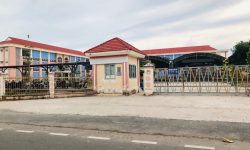 BÁN NHANH 200M2 ĐẤT Ở NẰM MẶT TIỀN CHỢ ĐƯỜNG 32M DÂN ĐÔNG RA XÍ NGHIỆP. GIÁ 290 TRIỆU