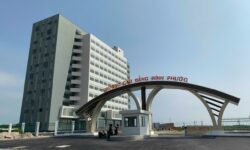 SANG GÓC 2MT DIỆN TÍCH 400M2 ĐẤT THỔ CƯ NGAY CHỢ, KCN DÂN ĐÔNG. GIÁ 190TR